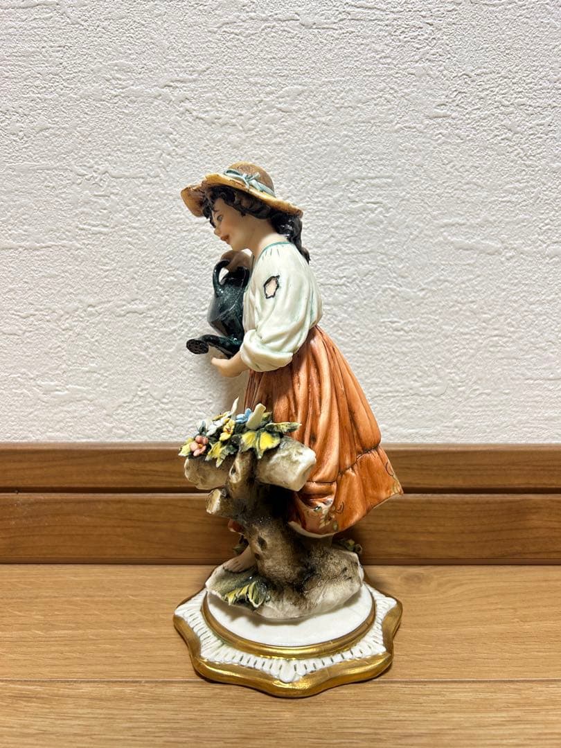 カポディモンテ 陶器 人形 置物 イタリア製 作家名入り