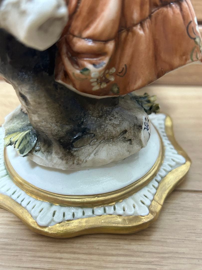 カポディモンテ 陶器 人形 置物 イタリア製 作家名入り