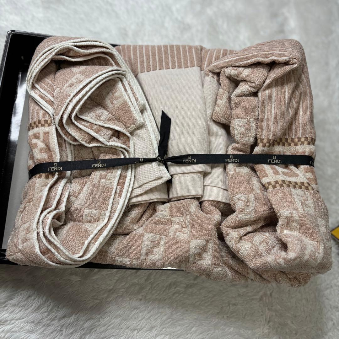 【新品未使用】FENDI フェンディ タオルケット タオルシーツ