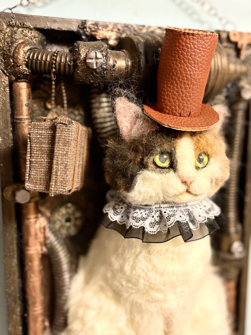 羊毛フェルト スチームパンク三毛猫の壁掛けオブジェ【ハンドメイド