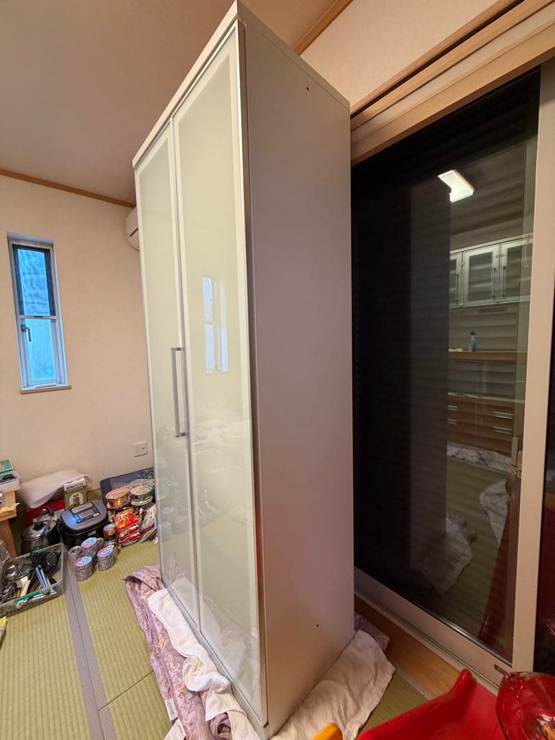 美品！キッチンボード、食器棚、スライド扉