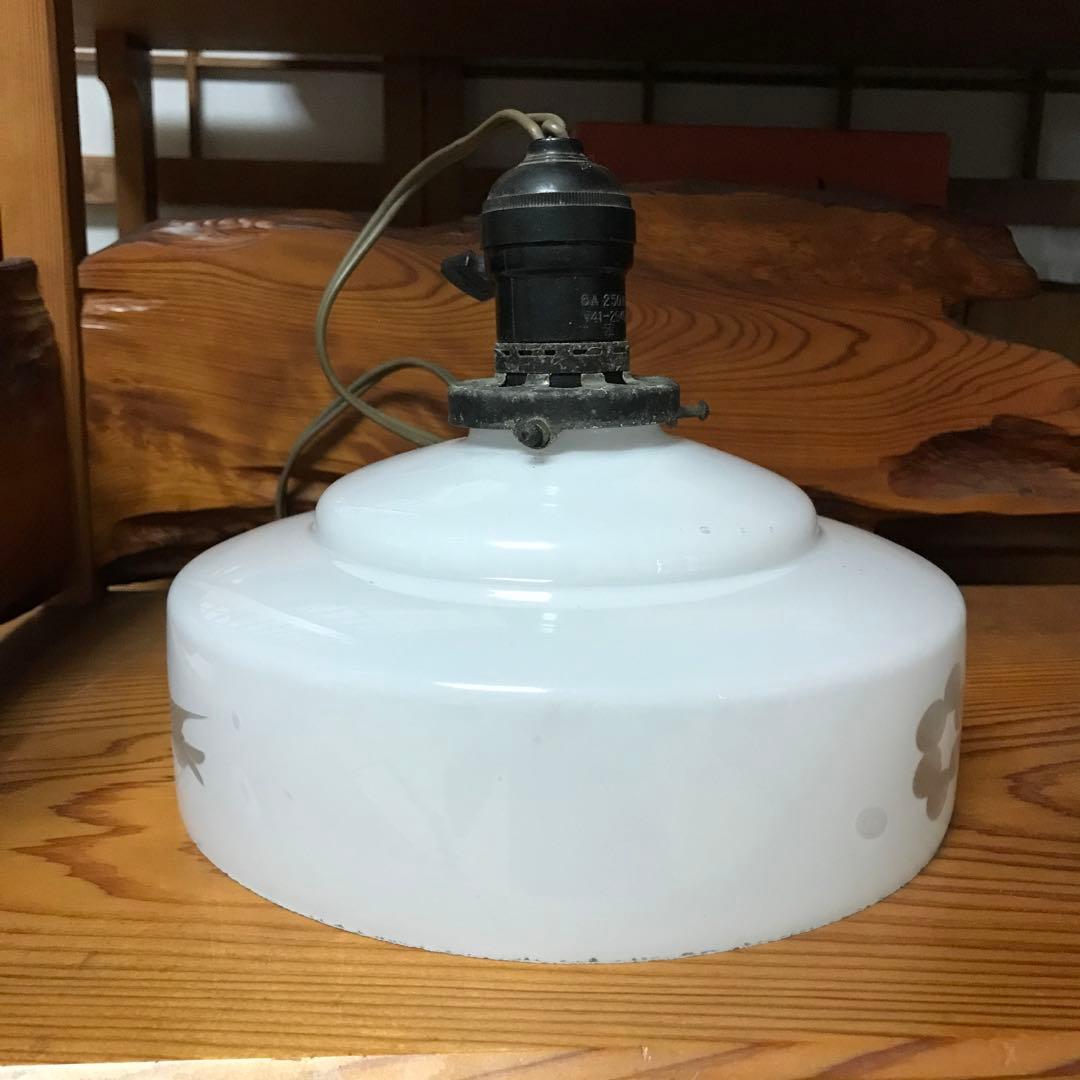 昭和レトロ　ガラス　電気の傘　アンティーク　電笠