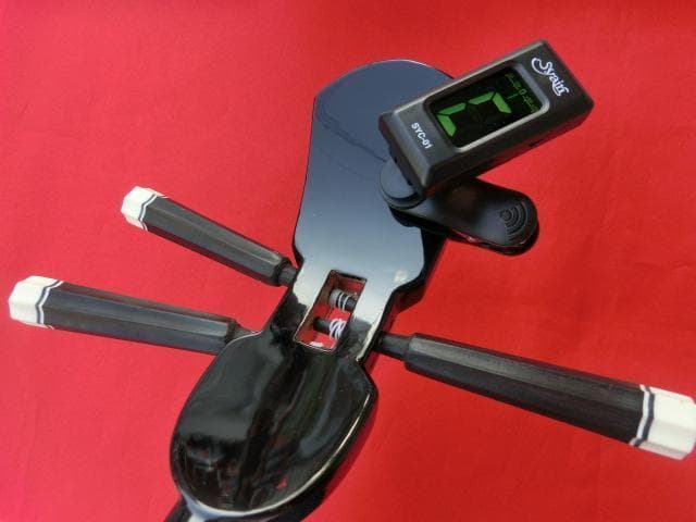 沖縄　エレキ三線（人工皮張り）初心者にもおすすめの初心者セット　新品未使用