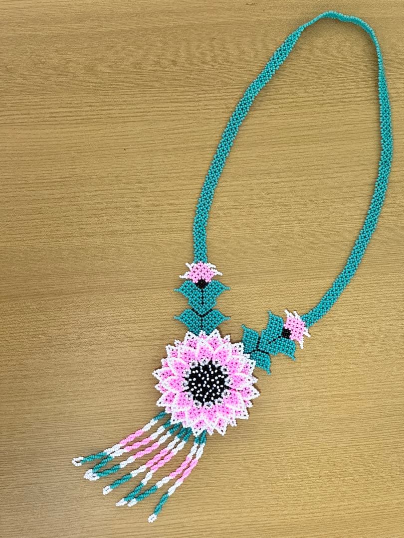 ハンドメイド フラワーモチーフ ネックレス