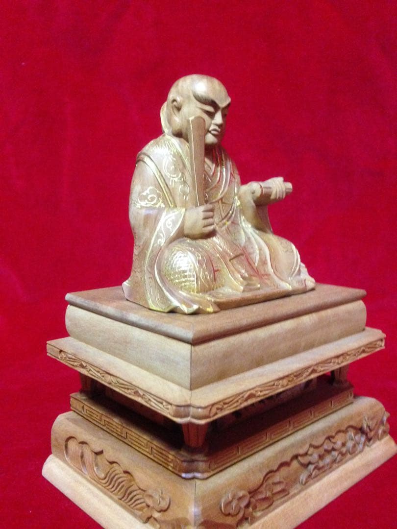 香木白檀 切金仕上げ 日蓮大聖人座像 手彫り 最高細密木彫り88万円の品全て白檀