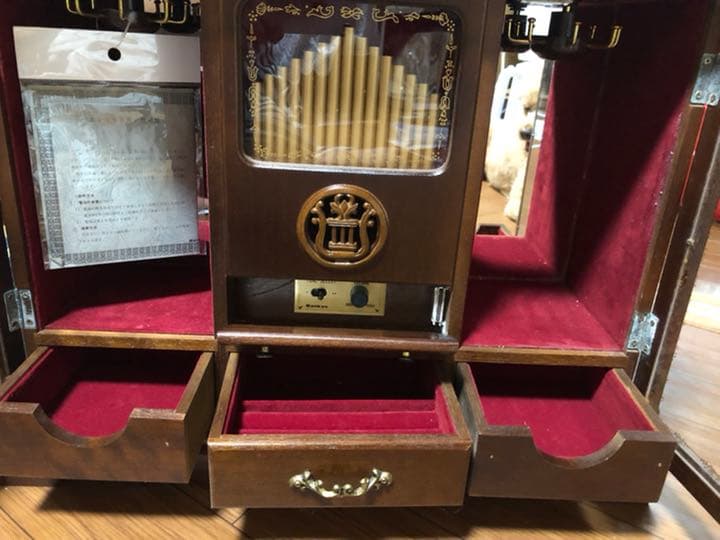 ジュエリーボックス　オルゴール付き