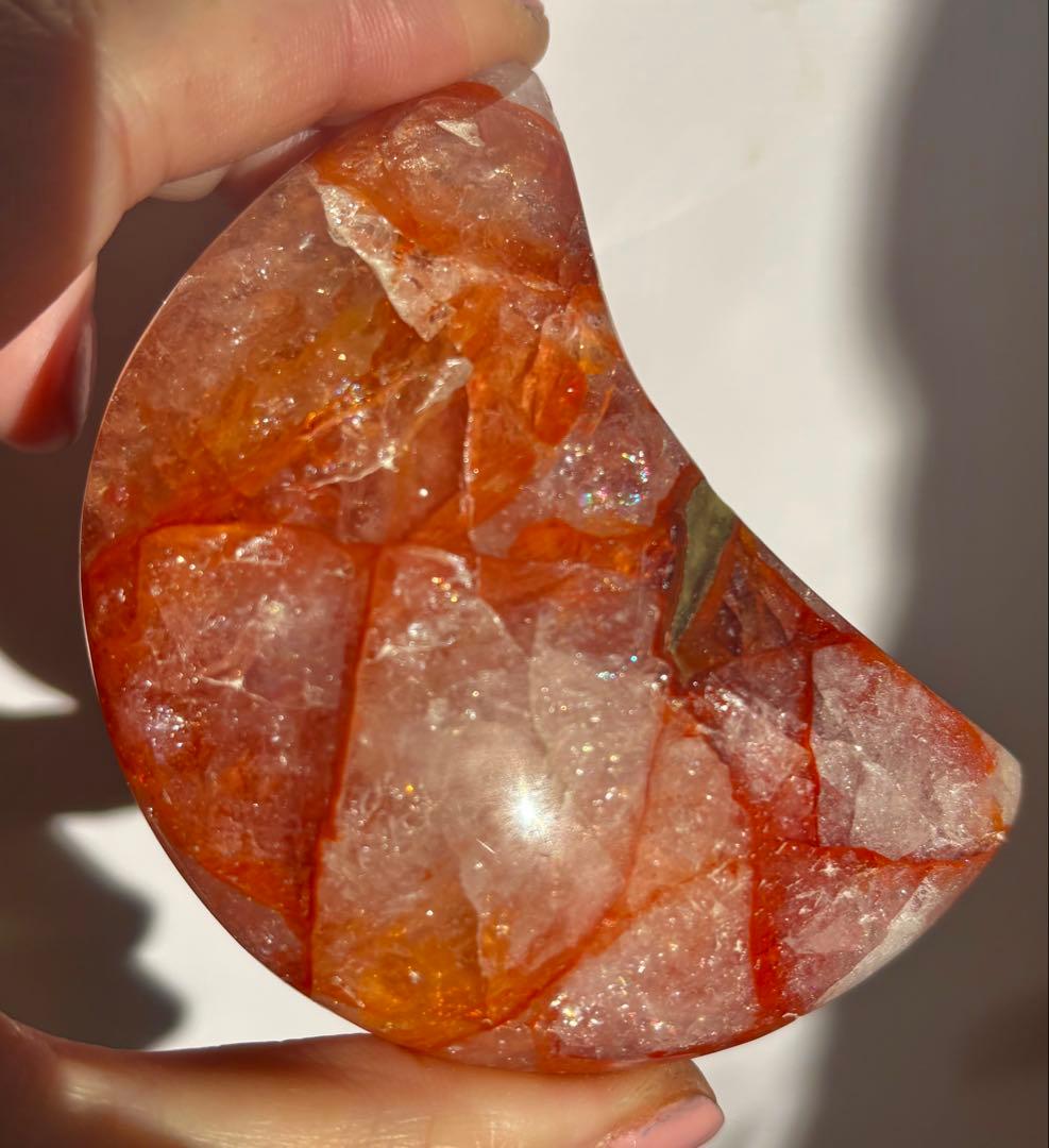 《極厚ぷっくり爆虹・レアシェイプ》　ファイヤークォーツ　月　カービング