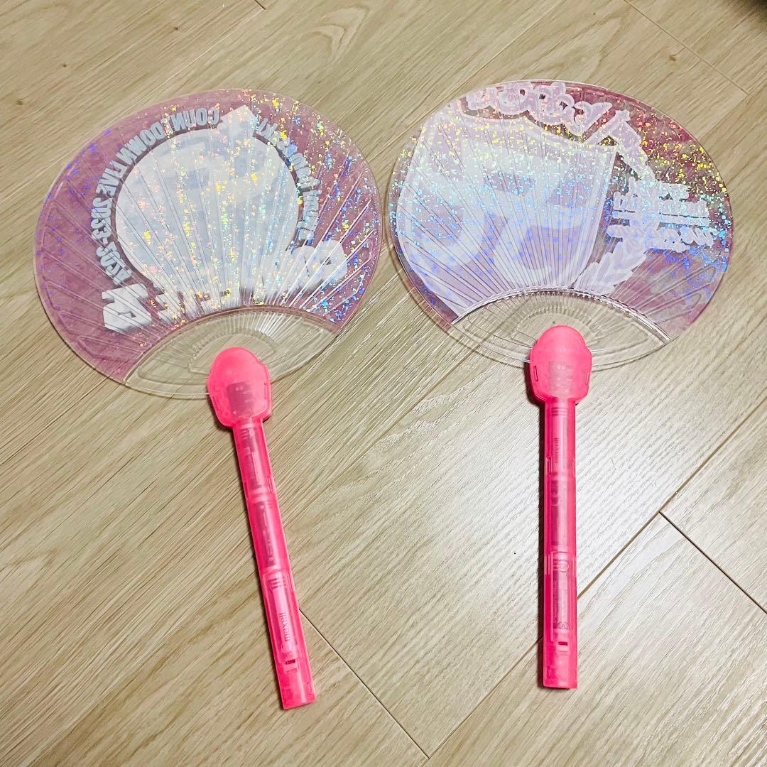 浜崎あゆみ 2024-2025光るうちわ セット - メルカリ