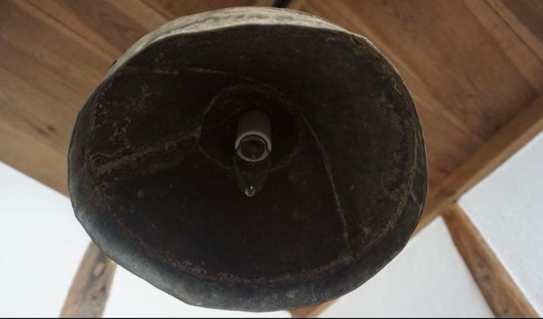 大きなブリキシェードのペンダントライト　古道具　照明　リメイク　ブロカント