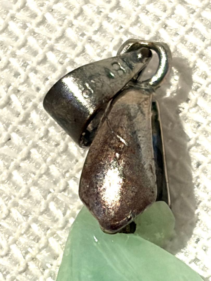 花街のお持ち物　誂え氷結翡翠万願寺とうがらしK18GPバチカンペンダントトップ