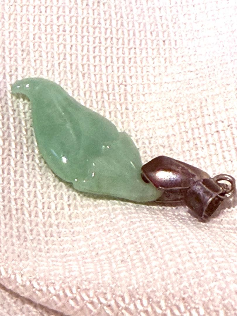 花街のお持ち物　誂え氷結翡翠万願寺とうがらしK18GPバチカンペンダントトップ