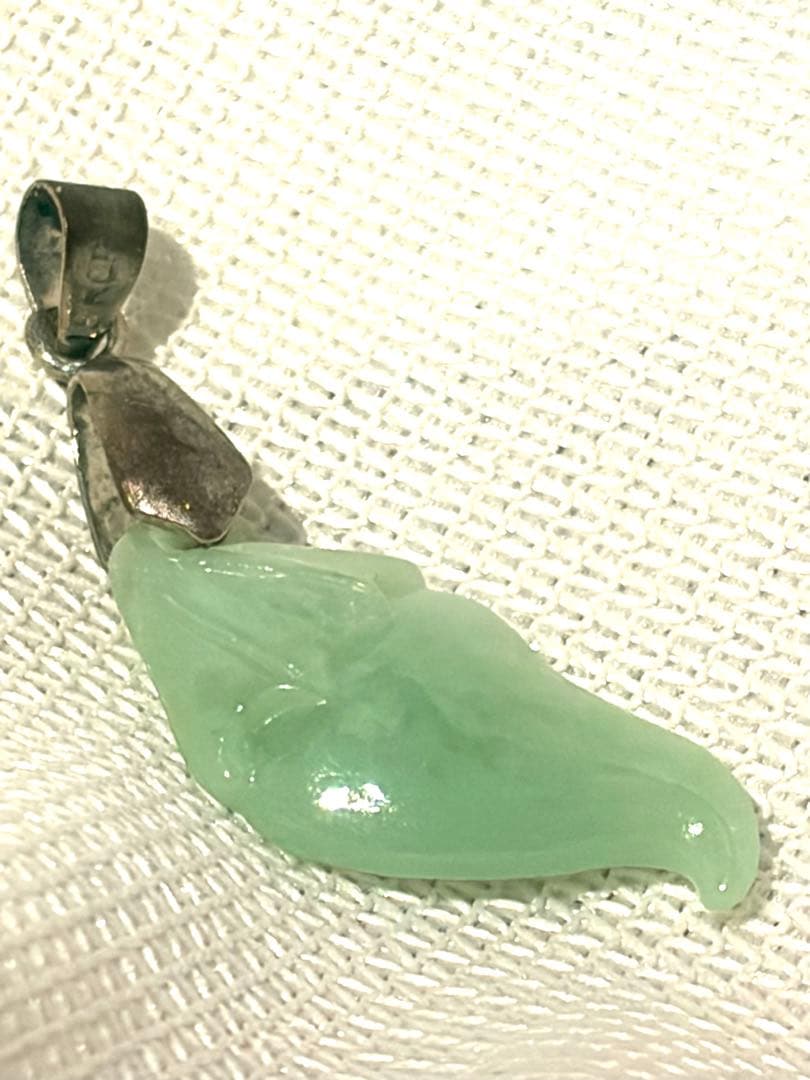 花街のお持ち物　誂え氷結翡翠万願寺とうがらしK18GPバチカンペンダントトップ