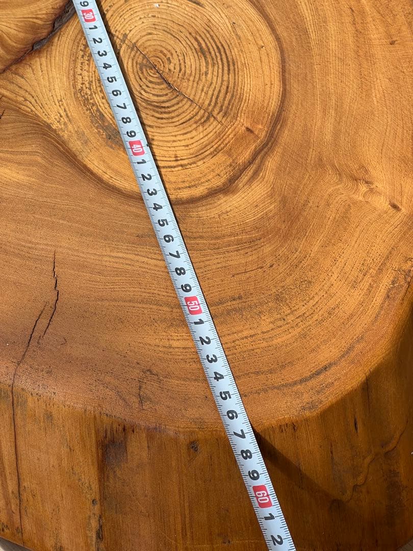 熊　一刀彫　槐（えんじゅ)の木