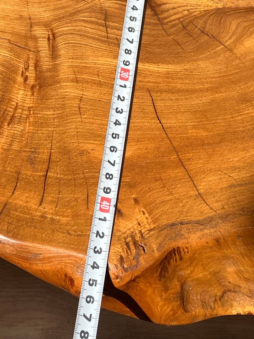 熊　一刀彫　槐（えんじゅ)の木