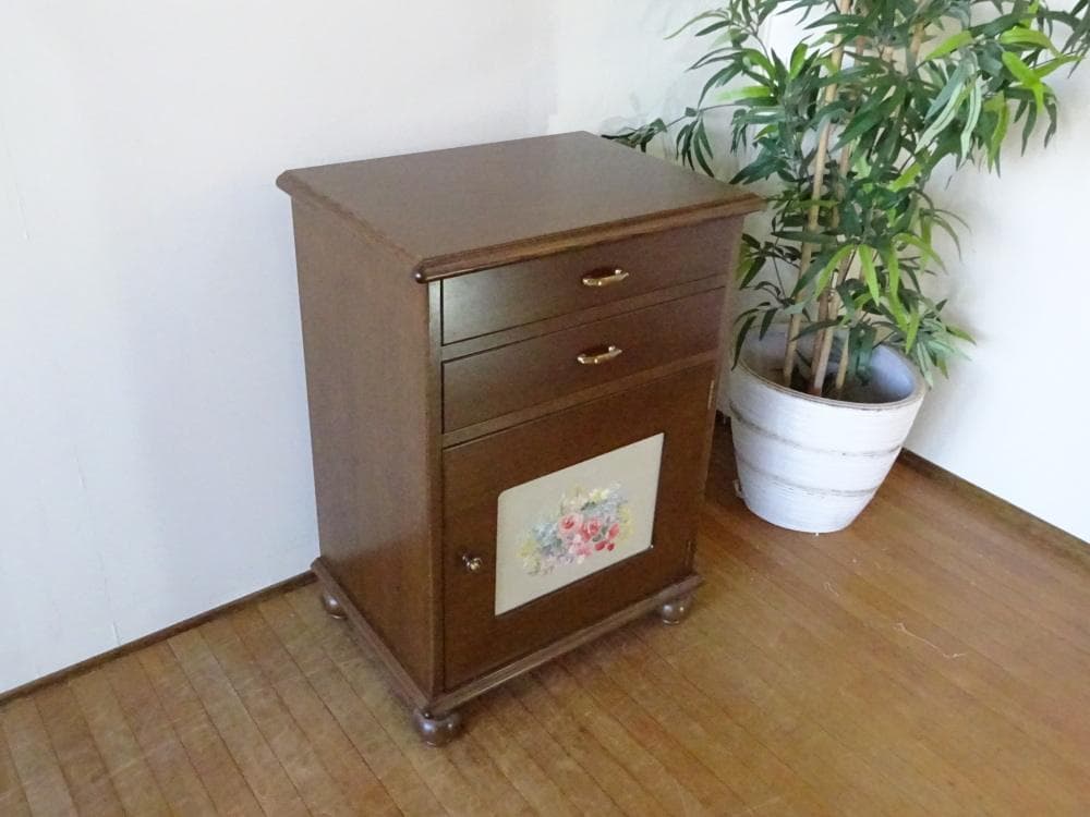 神戸洋家具/伊藤家具　電話台　FAX台　オーク無垢材　花図柄刺繍