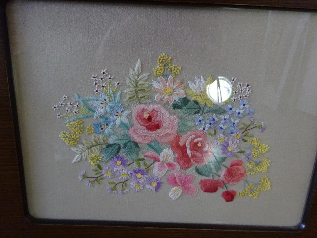 神戸洋家具/伊藤家具　電話台　FAX台　オーク無垢材　花図柄刺繍