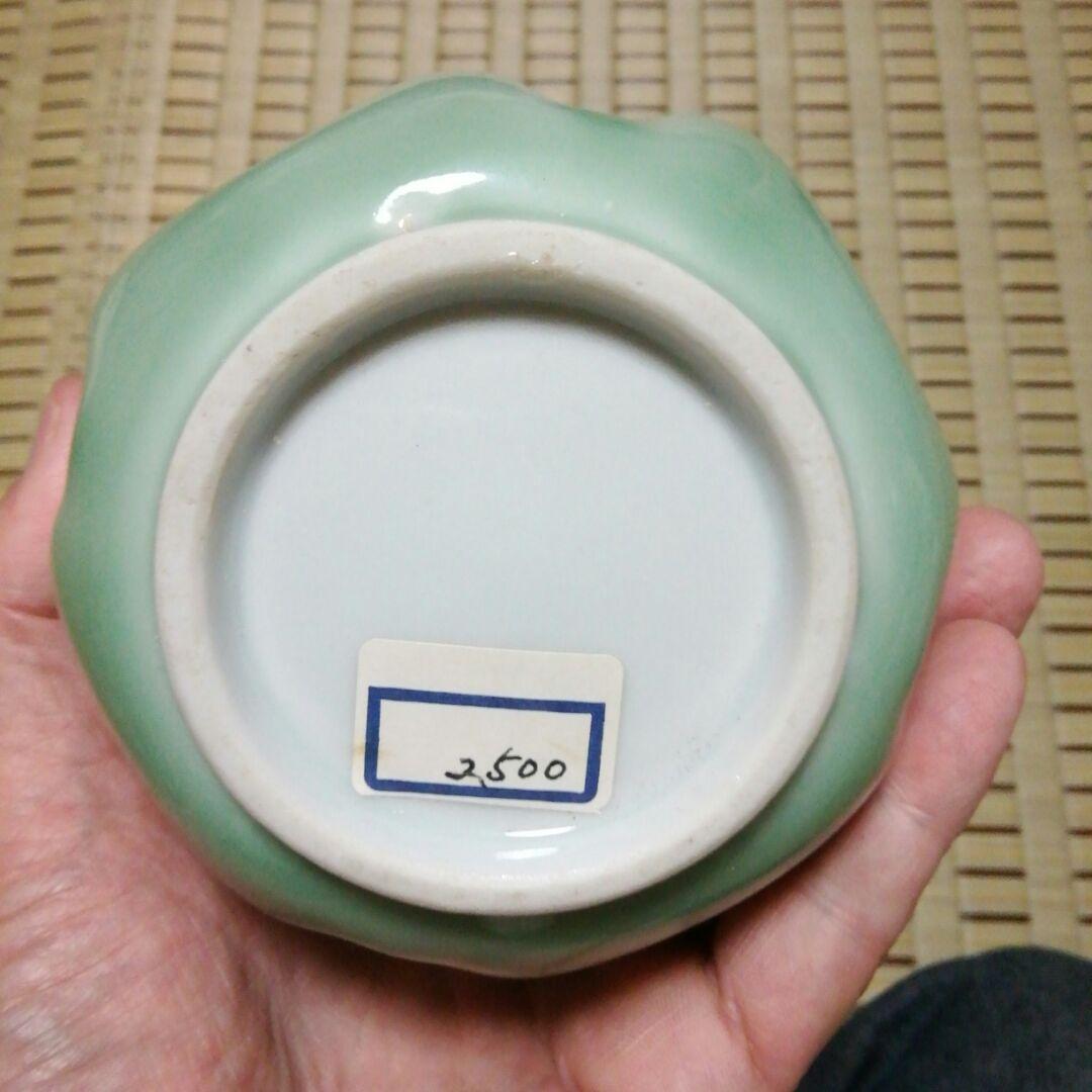 骨董、盆栽鉢、盆栽小鉢、茶道具、華道、青磁(おそらく線香立てだと思われます)