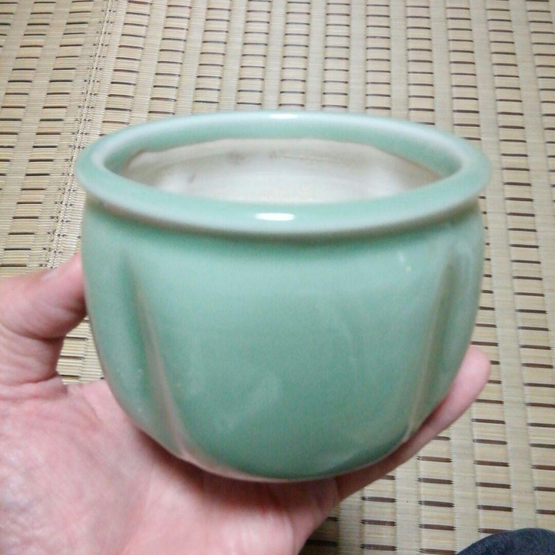 骨董、盆栽鉢、盆栽小鉢、茶道具、華道、青磁(おそらく線香立てだと思われます)