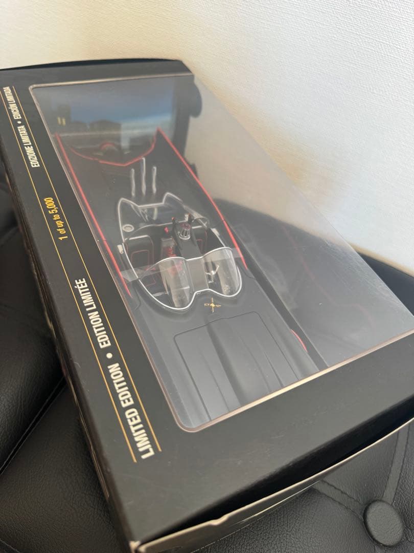 限定5000台】1/18バットマン クラシック TV シリーズ バットモービル