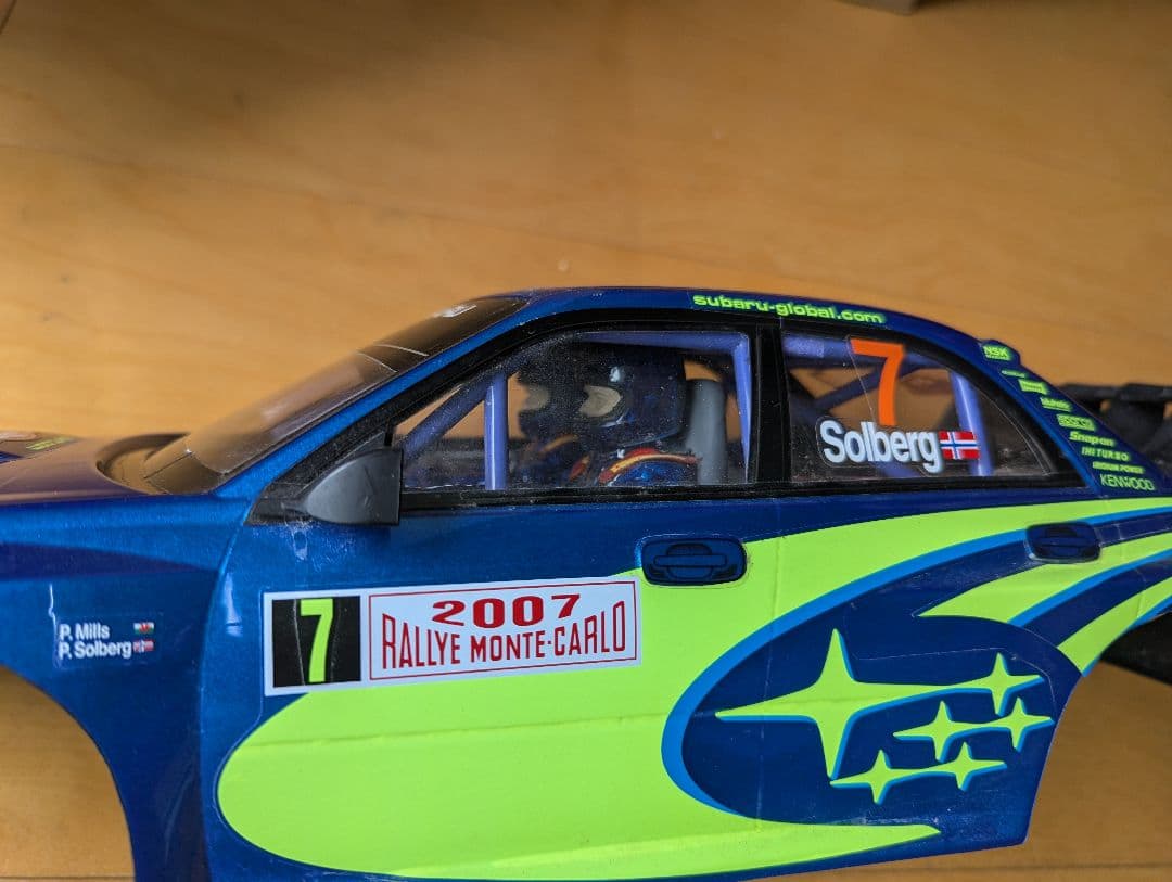 1/10タミヤラジコン　スバルインプレッサWRXボディ　塗装組立品