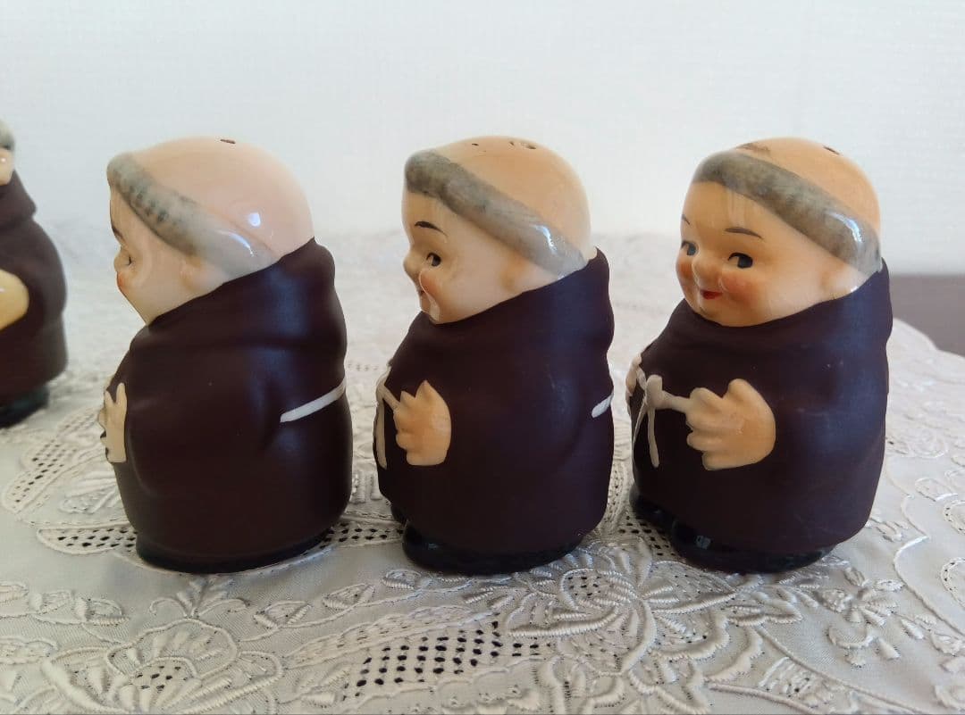 入手難 アンティーク Goebelゲーベル 修道士のフンメル人形 ４点セット