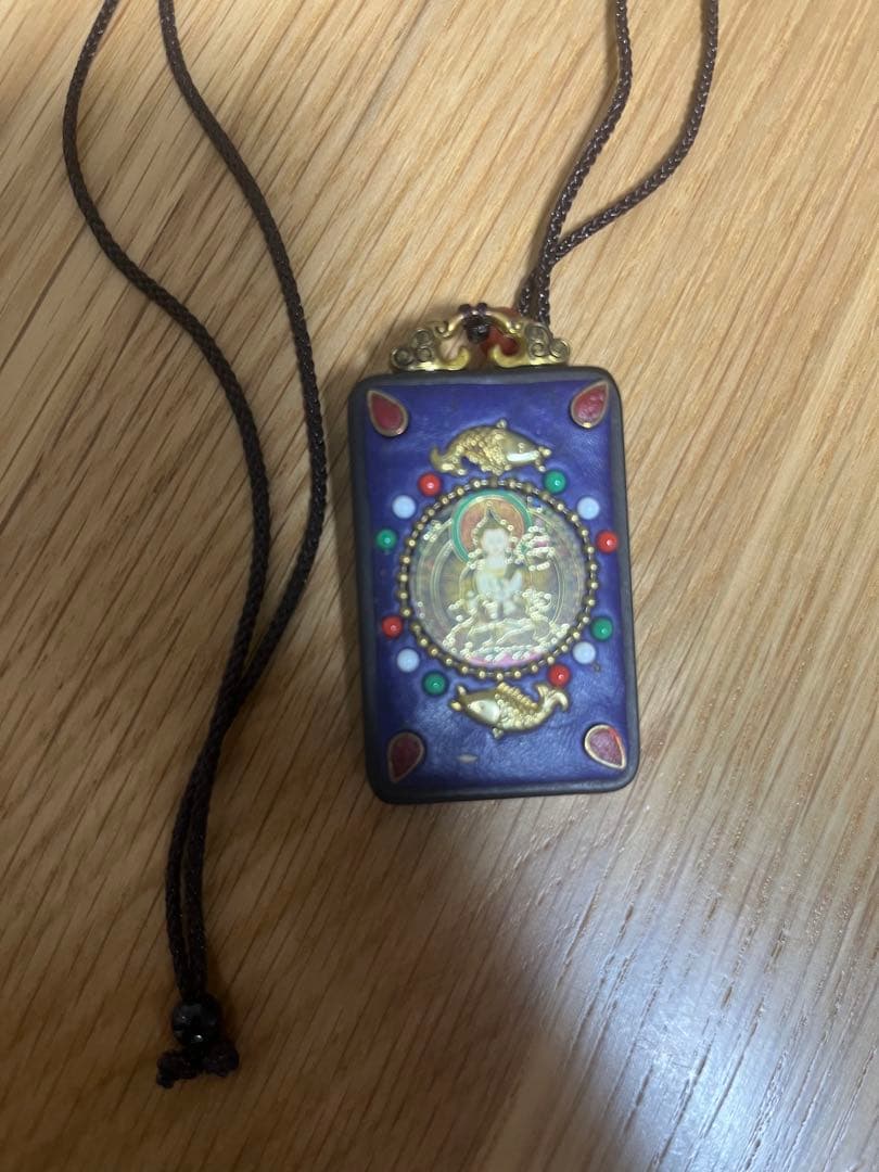 インド紫色の仏像デザインペンダント