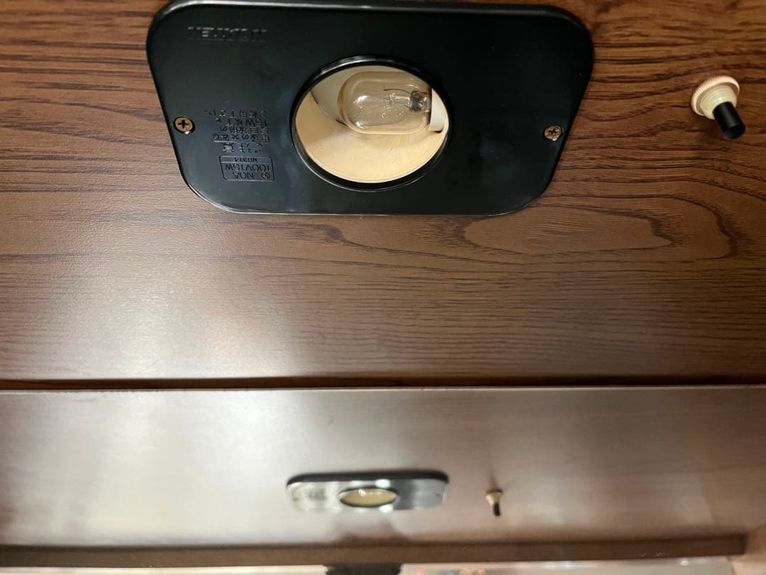 カリモク家具 コロニアルシリーズ カップボード ガラス扉　キャビネット