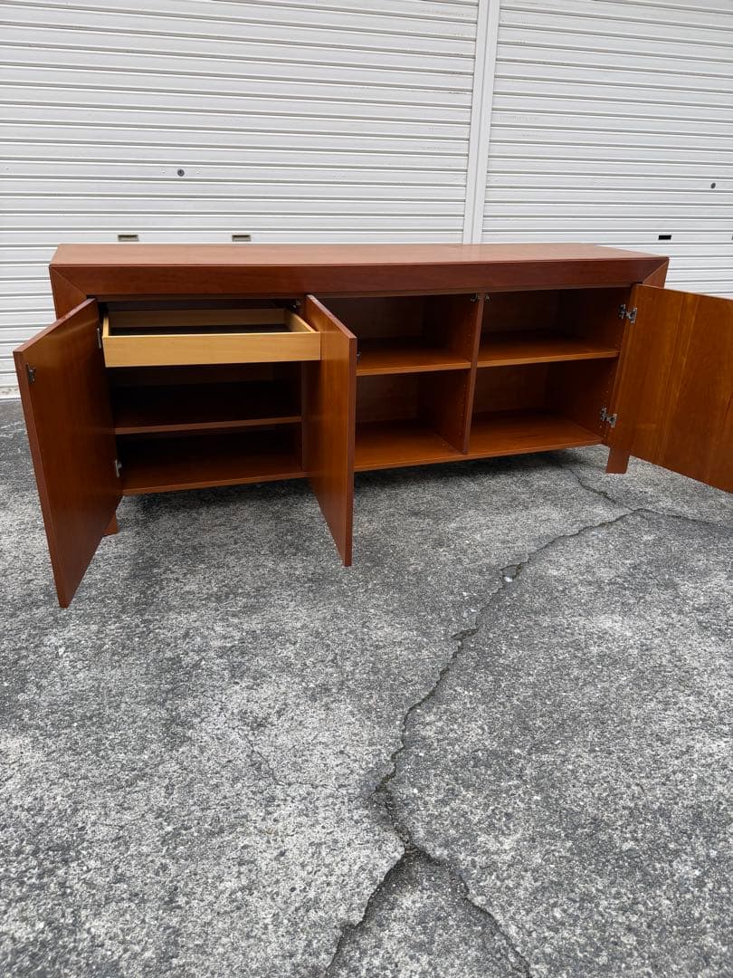 デンマーク Skovby Furniture チェリー材ロングサイドボード｜北欧