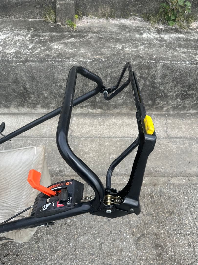 HONDA HRX537 エンジン芝刈り機（外観美品） エンジンOK！