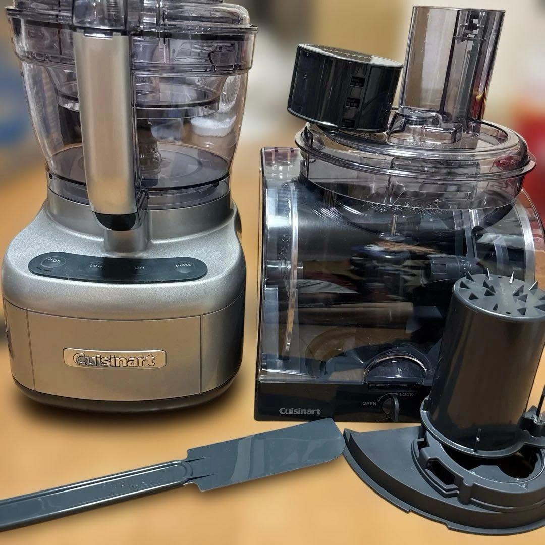 クイジナート 13カップフードプロセッサー CFP -26SVPCJ