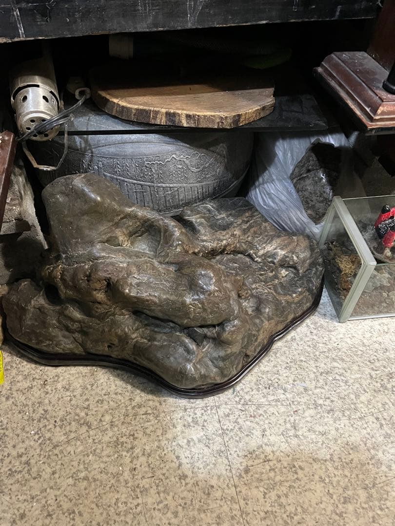 神居古潭石 、特大６０センチ、古潭石 神居古潭石緑泥石 水石 、水石展示会用