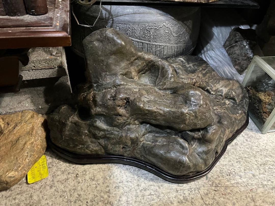 神居古潭石 、特大６０センチ、古潭石 神居古潭石緑泥石 水石 、水石展示会用