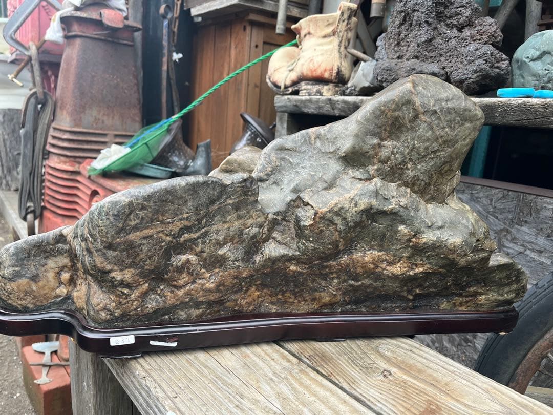 神居古潭石 、特大６０センチ、古潭石 神居古潭石緑泥石 水石 、水石展示会用