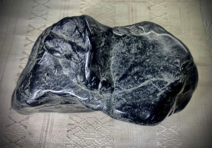 認証コード:ijs00002071 日本真玉 鉱物 原石 エネルギー波動石 - メルカリ