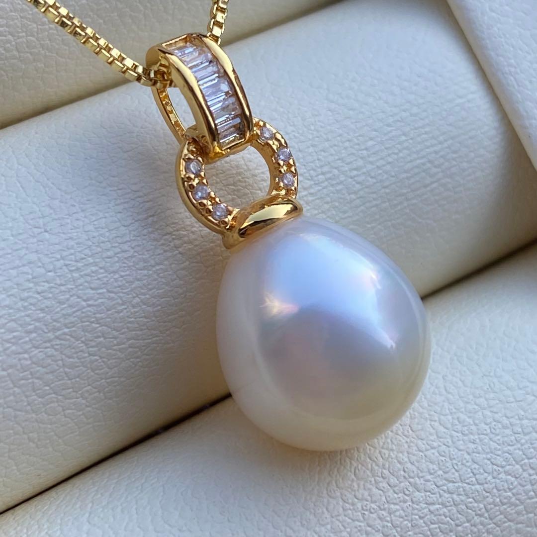 本真珠　南洋白蝶真珠ネックレストップ　13.3*11.9mmPT950