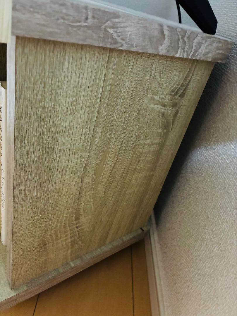 コーナーテレビ台 78.5cm 32v 収納 キャスター付　ガラス扉　オークル白