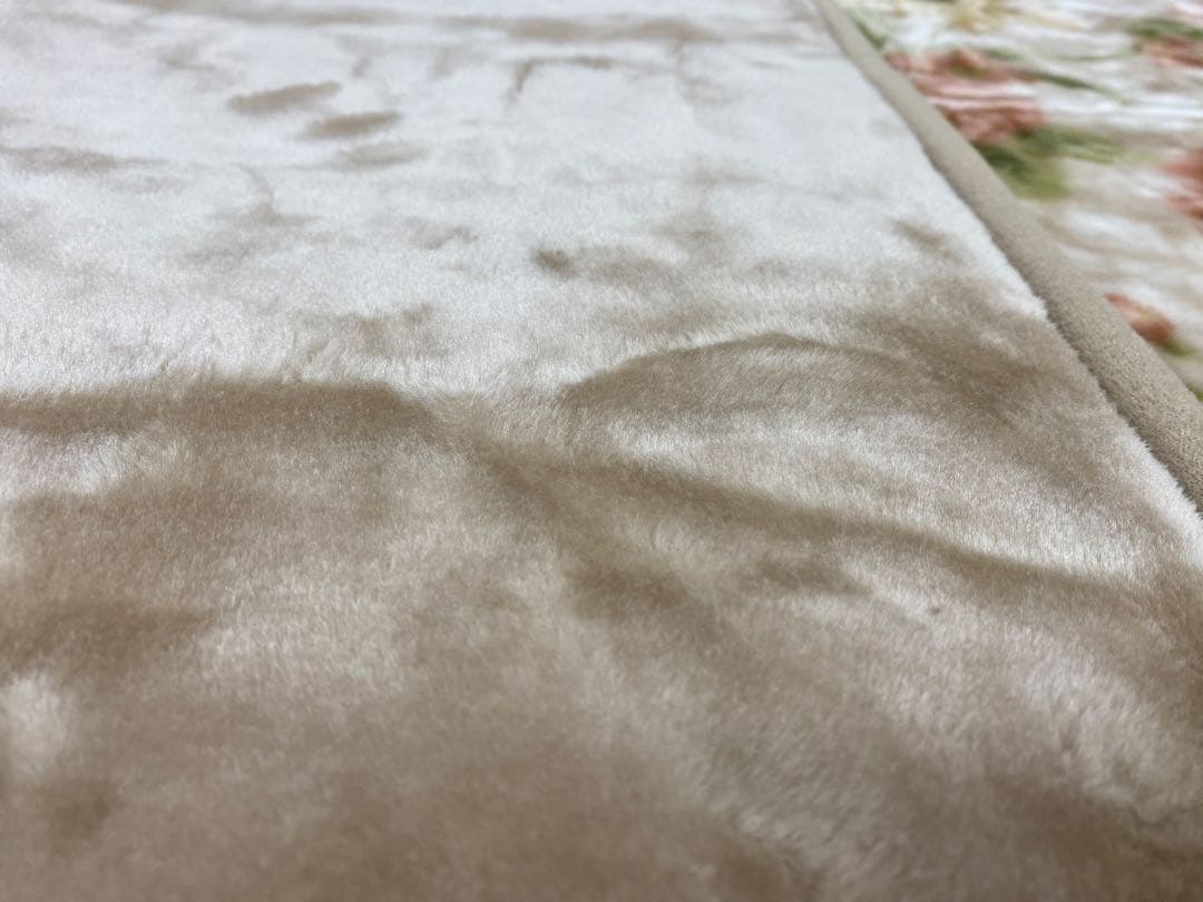 西川　ポリエステル合わせ毛布・ふっくらボリューム・シングルサイズ１４０×２００㎝