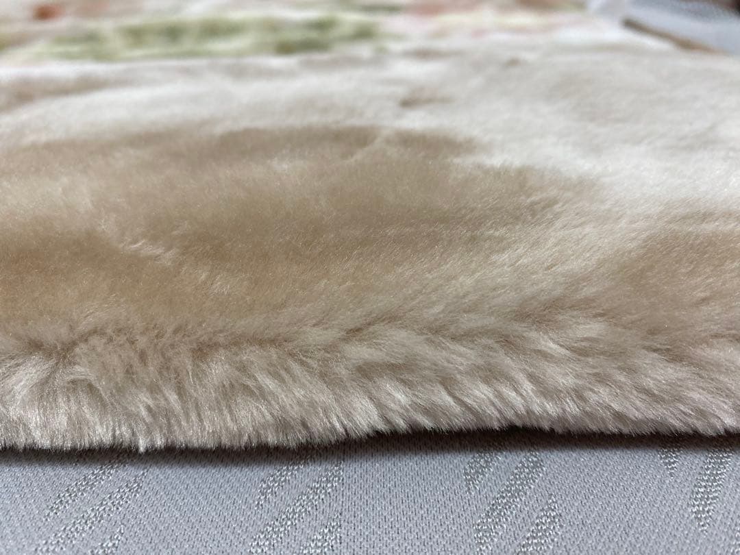 西川　ポリエステル合わせ毛布・ふっくらボリューム・シングルサイズ１４０×２００㎝