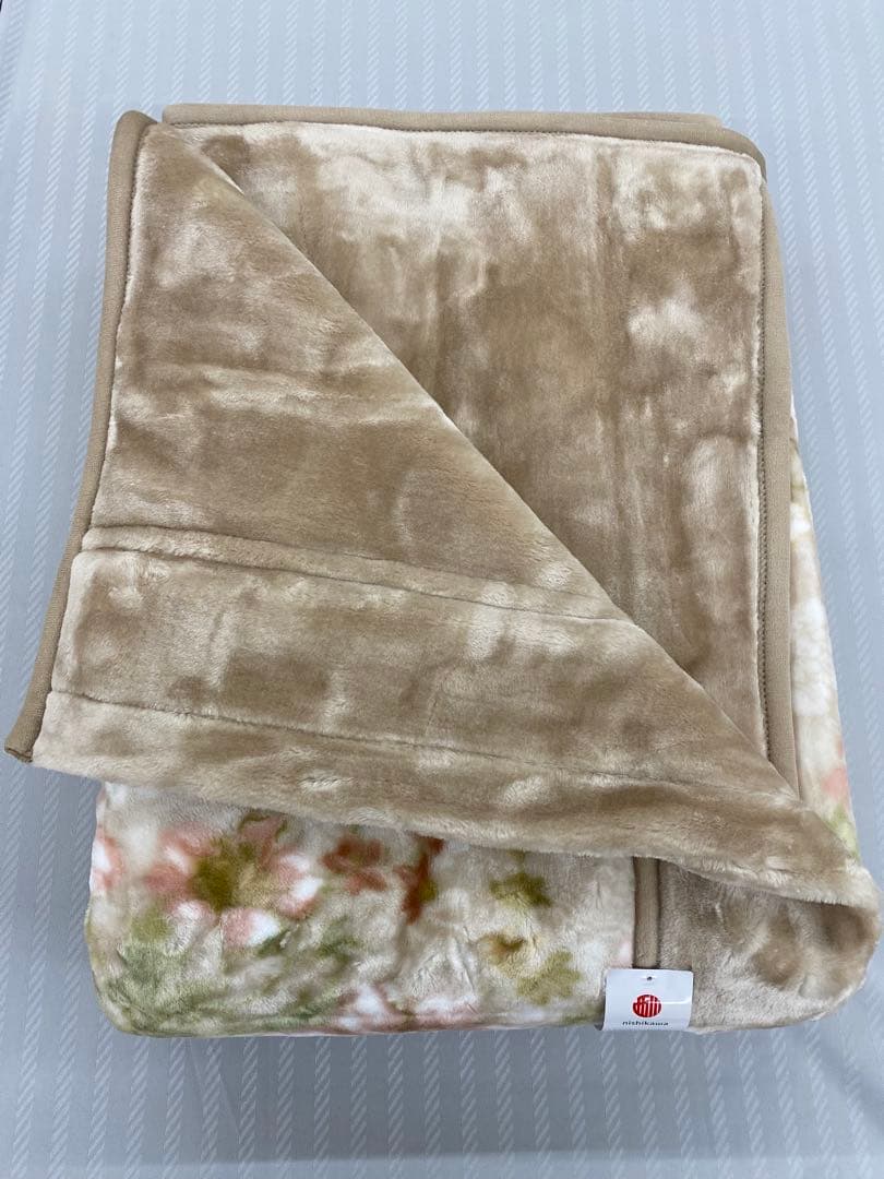 西川　ポリエステル合わせ毛布・ふっくらボリューム・シングルサイズ１４０×２００㎝