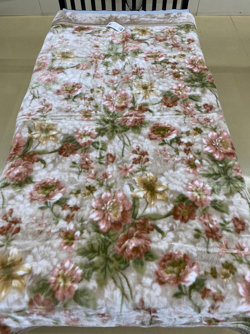 西川　ポリエステル合わせ毛布・ふっくらボリューム・シングルサイズ１４０×２００㎝