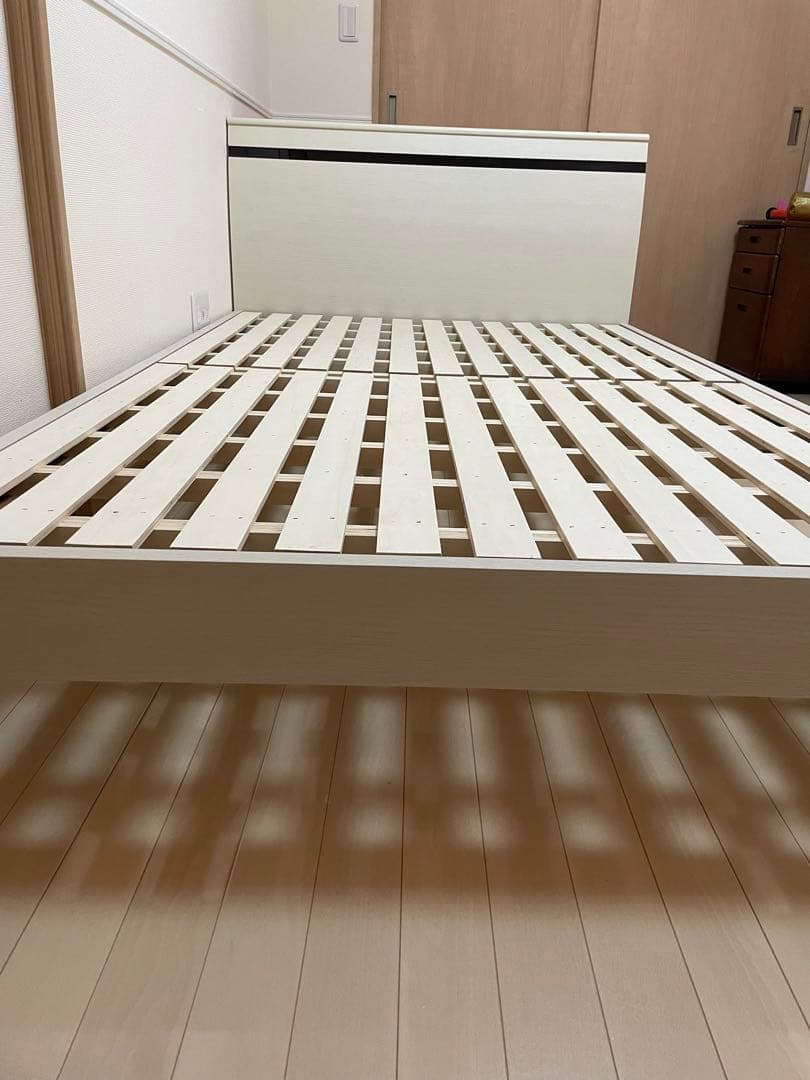 ニトリ⭐️すのこセミダブルベッドフレーム⭐️白