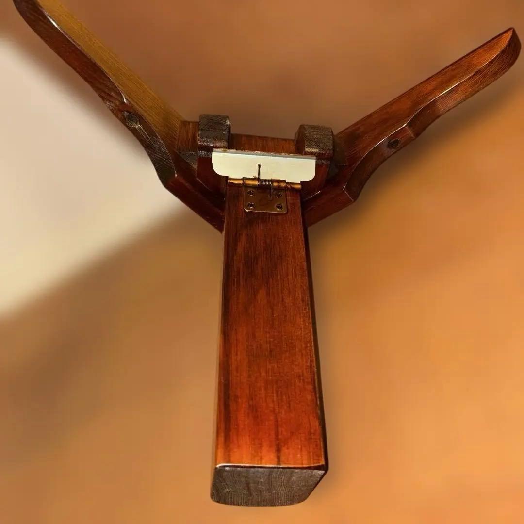 光沢と木目が美しい木製座卓