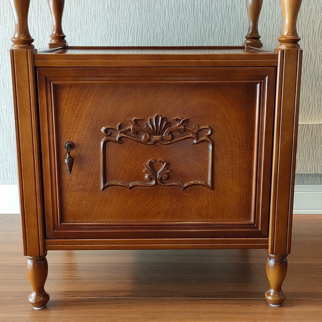 アンティーク　キャビネット　桜材　サイドキャビネット　開き扉