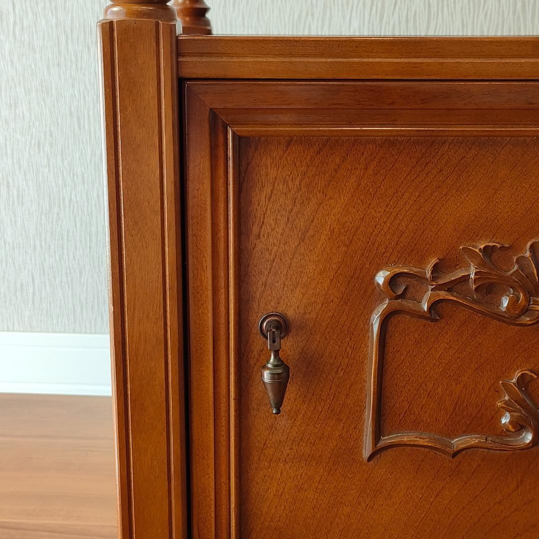 アンティーク　キャビネット　桜材　サイドキャビネット　開き扉