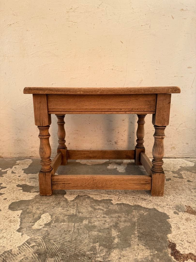 ビンテージ　サイドテーブル ベッドサイドテーブル　スツール　剥離