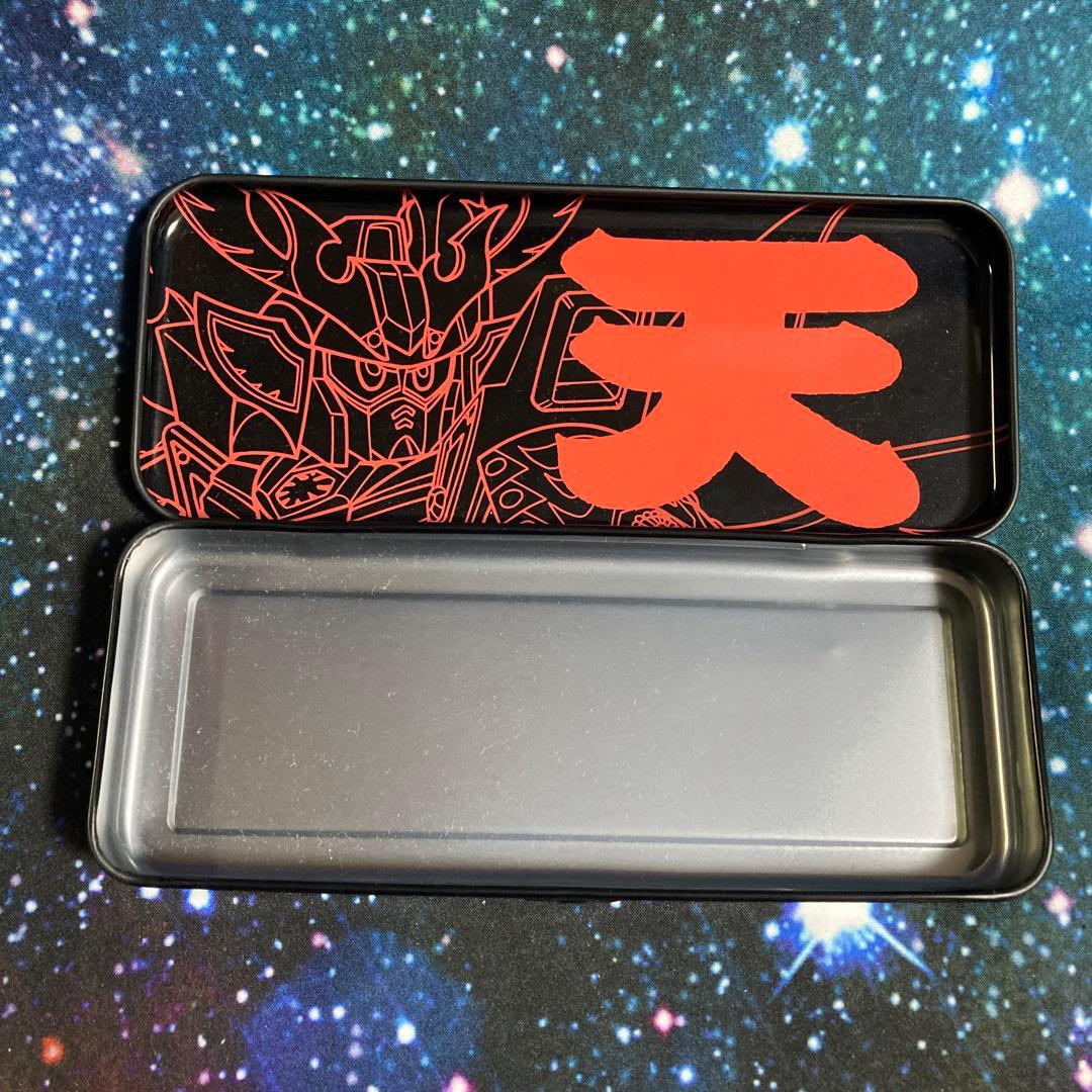 SDガンダムの缶ペンセット（ナイトガンダム、武者ガンダム ペンケース