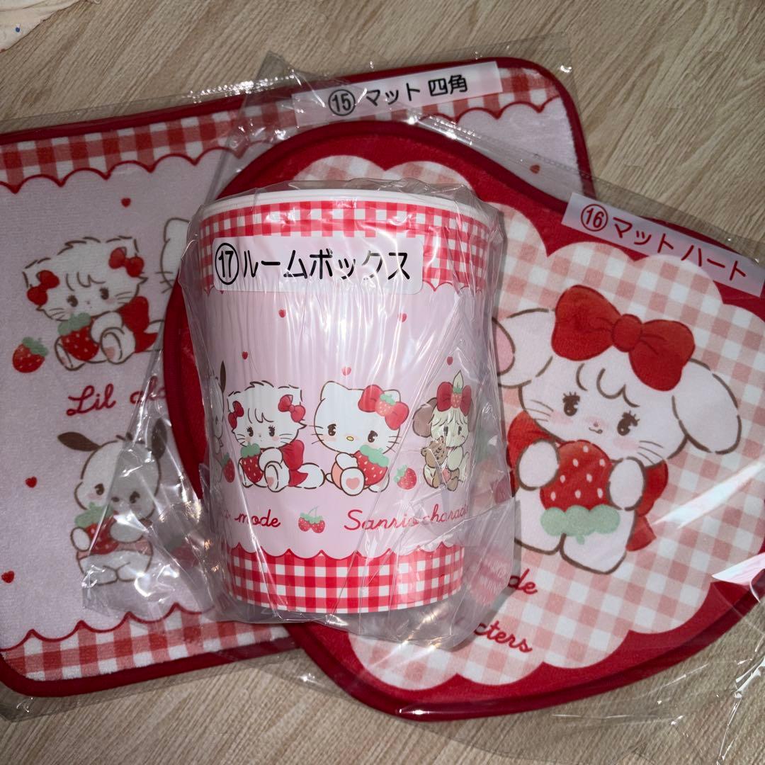 リルアラモード サンリオ 1番くじ ルームボックス マット - メルカリ