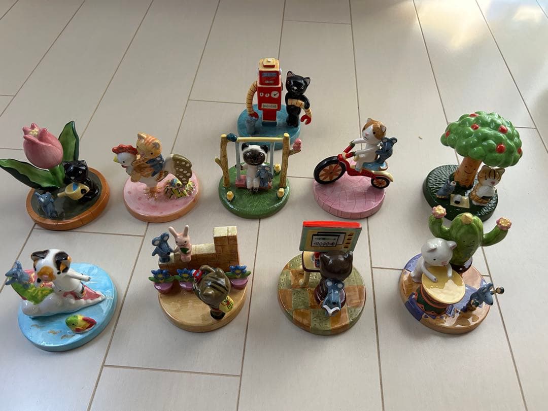 陶器製 猫とねずみの置物９個＋おまけ１個 ベルメゾン