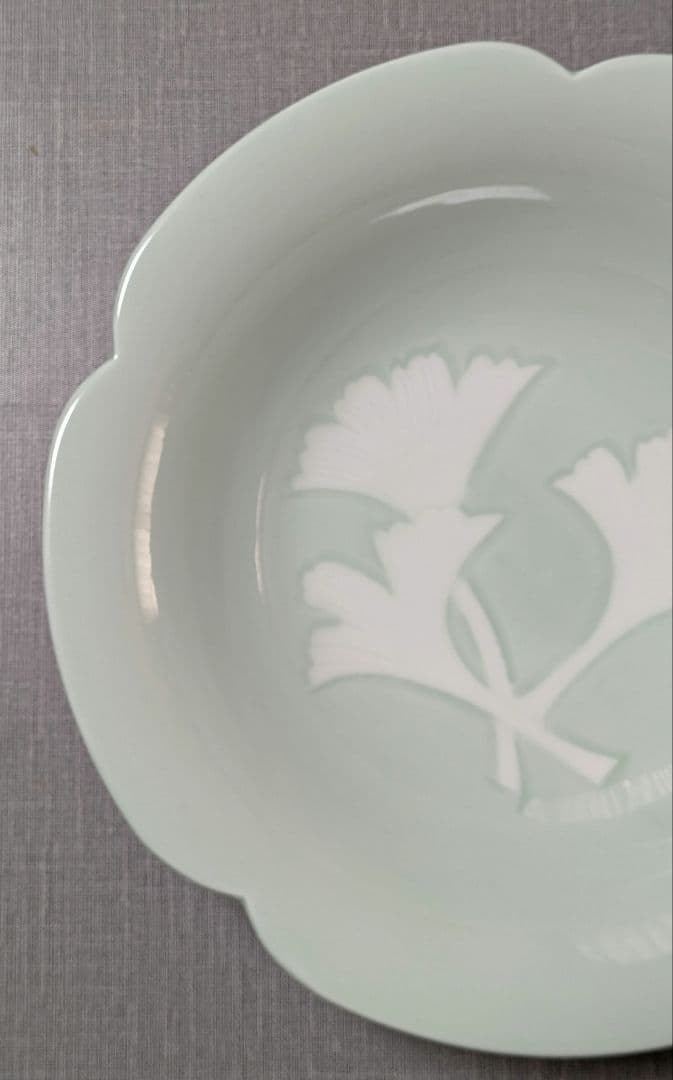 人間国宝 井上萬二窯 青白磁公孫樹文 菓子鉢 - メルカリ