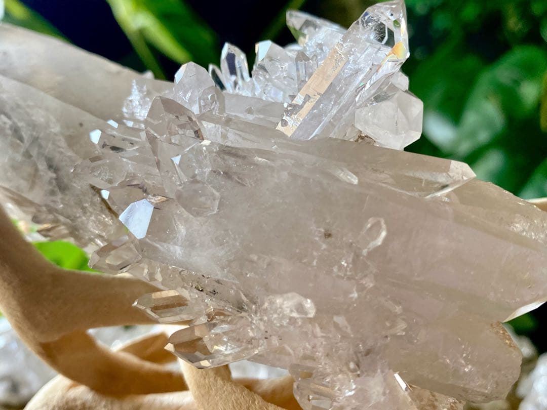 ゼッカ•デ•ソウザ産　カテドラル　バーナクル　天然石　水晶クラスター　虹入り